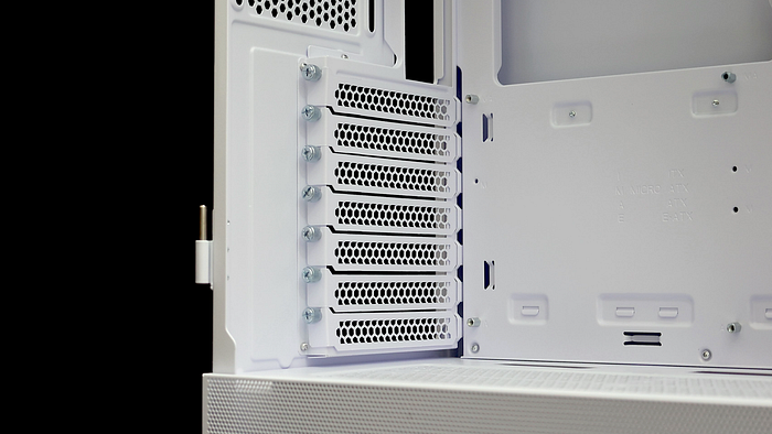 散熱進化 Montech SKY TWO GX 前置預裝三顆 散熱進化 Montech SKY TWO GX 前置預裝三顆