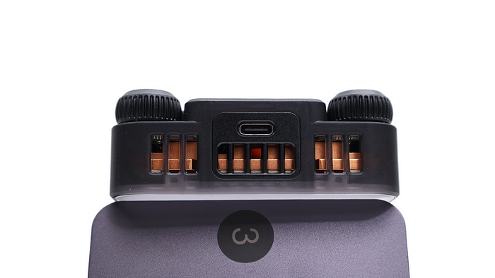 裝上智慧追蹤後，拍攝更便利 Zhiyun Smooth 5S AI