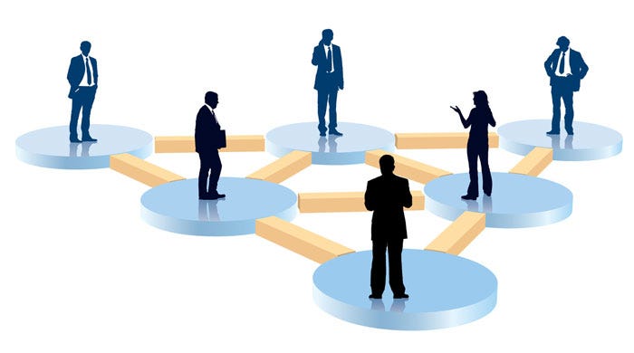 The Benefits and Challenges of Low-Hierarchy Power Structures  by 