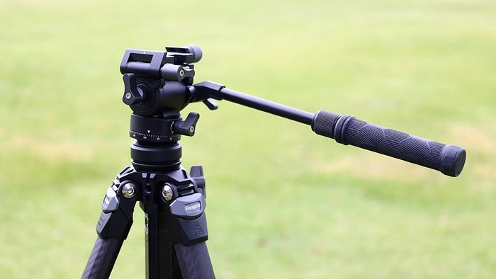碳纖維棱翼管腳架 Fotopro Origin Video 內建油壓雲台拍攝運鏡更平滑 碳纖維棱翼管腳架 Fotopro Origin Video 內建油壓雲台拍攝運鏡更平滑