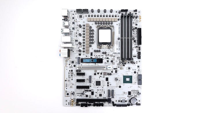 萬元出頭的銀白主機板 ASUS TUF GAMING Z890-PRO WIFI