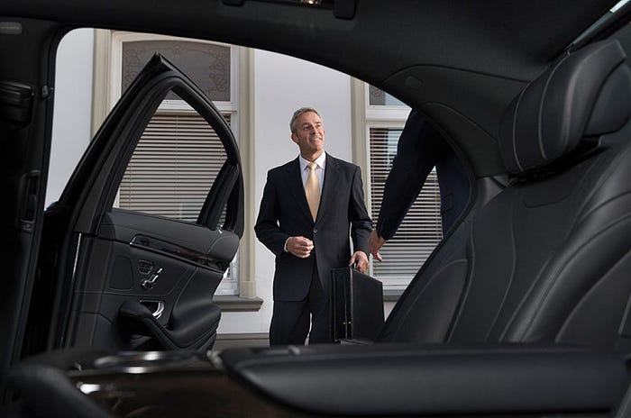 Hire the Best Chauffeur for Black Car Service in NYC