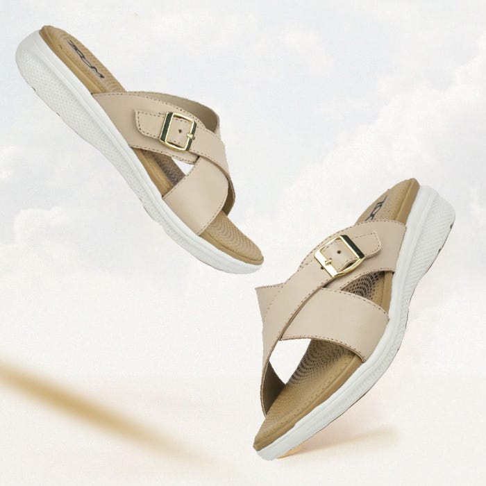10 Must-Have Flat Sandals for Women This Summer