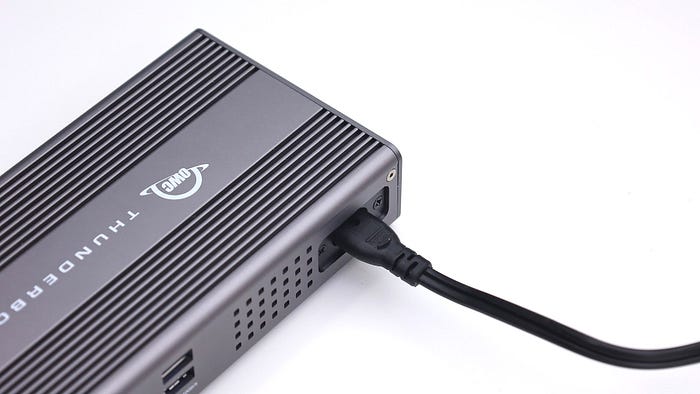 單獨行動更方便,不再外掛電源轉接 OWC Thunderbo 單獨行動更方便,不再外掛電源轉接 OWC Thunderbo