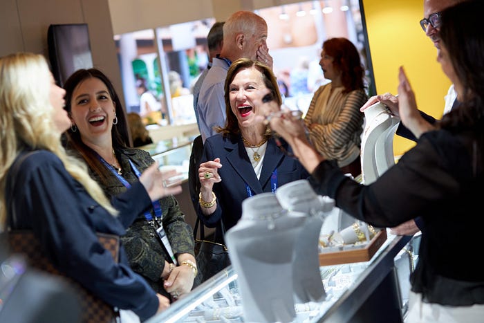 Jewelry trends evolution from minimal designs to expressive styles at JCK jewelry show