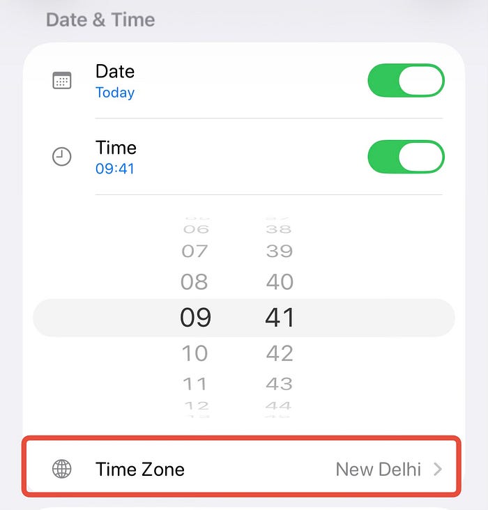 Setting time zone to a reminder in iOS 26