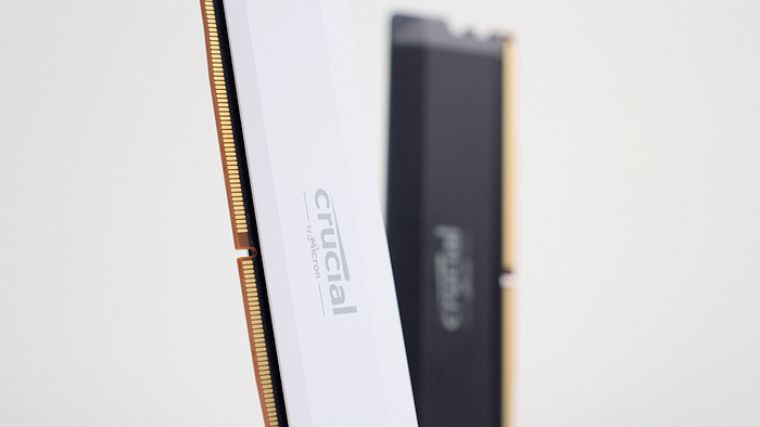 用時序換時脈 Crucial DDR5 Pro 6400 OC Gaming Memory 價格有俗！搭配 Core Ultra 9 285K，四條插滿 DDR5 6800