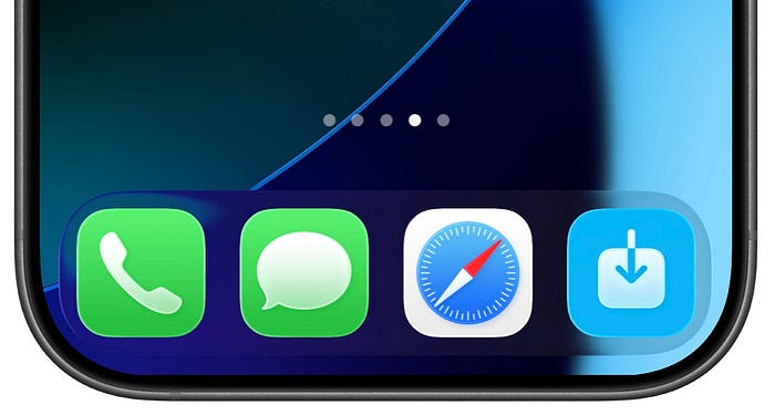 iPhone dock having Downloads folder (created using Shortcuts)