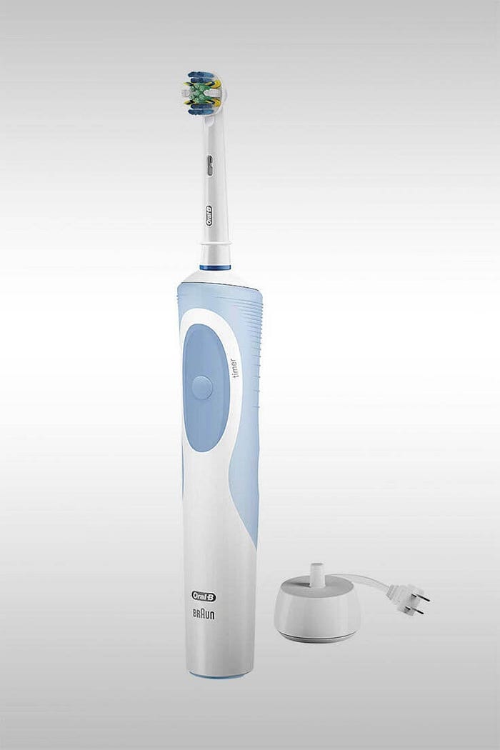 Vitality FlossAction Electric Toothbrush (069055126691) — Image Credit: Oral-B