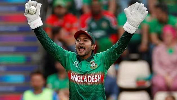 Mushfiqur Rahim took a sensational catch against Sri Lanka in New Delhi Mushfiqur Rahim took a sensational catch against Sri Lanka in New Delhi