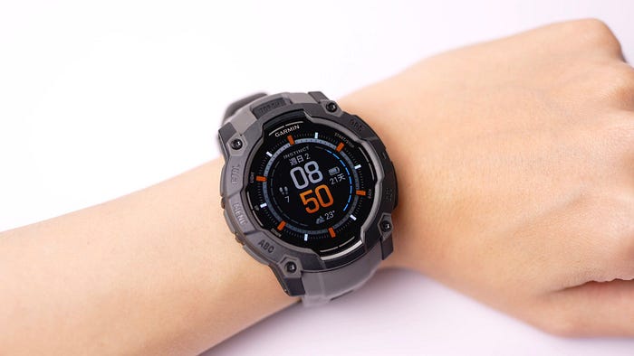 受到大老闆們的愛「戴」？Garmin Instinct 3 體驗分享