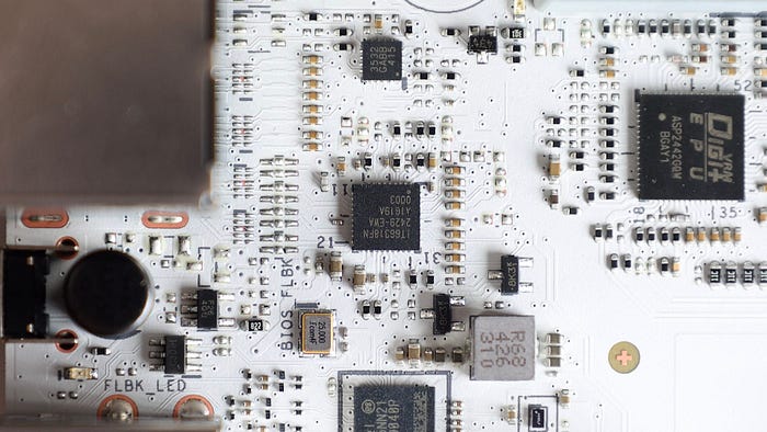 萬元出頭的銀白主機板 ASUS TUF GAMING Z890-PRO WIFI