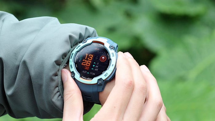 受到大老闆們的愛「戴」？Garmin Instinct 3 體驗分享