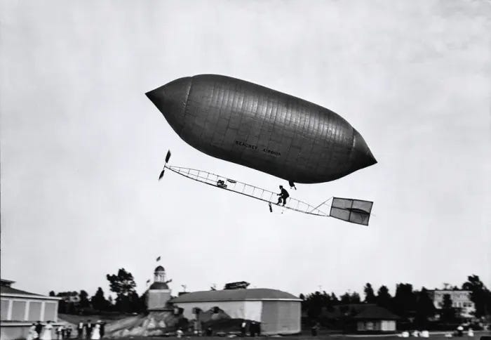 Lincoln Beachey: “The Man Who Owned the Sky”