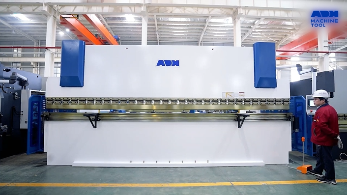 The WC67E 125T 6000 Press Brake: Why Nameplate Specs Will Ruin Your Next Bending Job