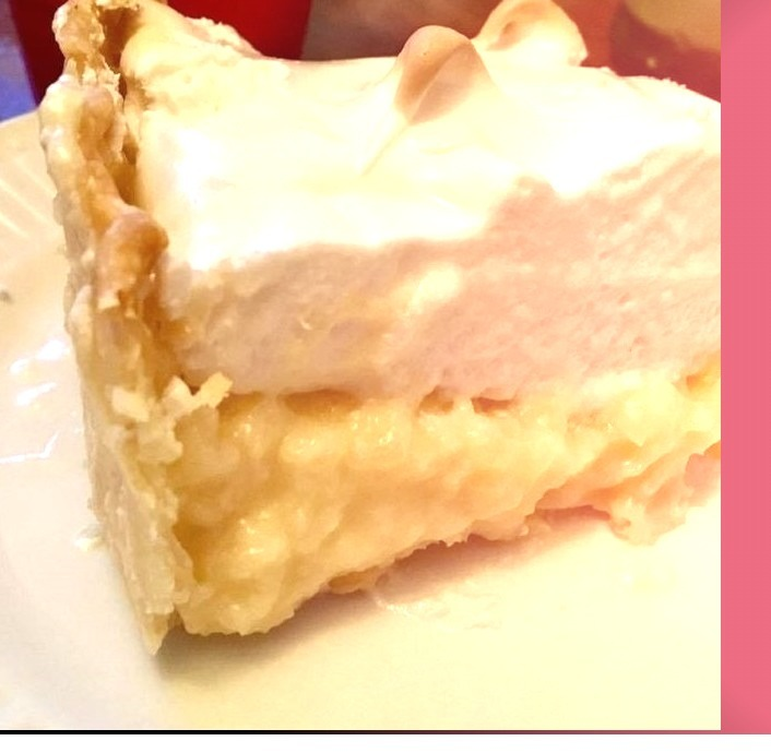 Grandma T’s Pineapple Cream Pie — No-Bake Pie