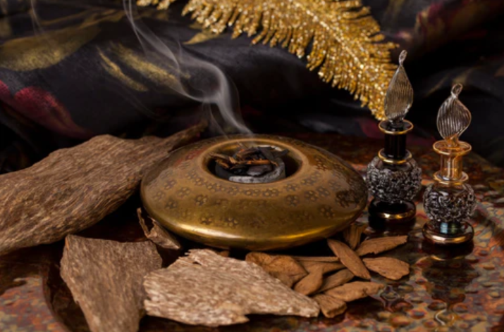 Everything You Need to Know About Oud Wood: The Benefits and the Scents, by Worldly Aromas