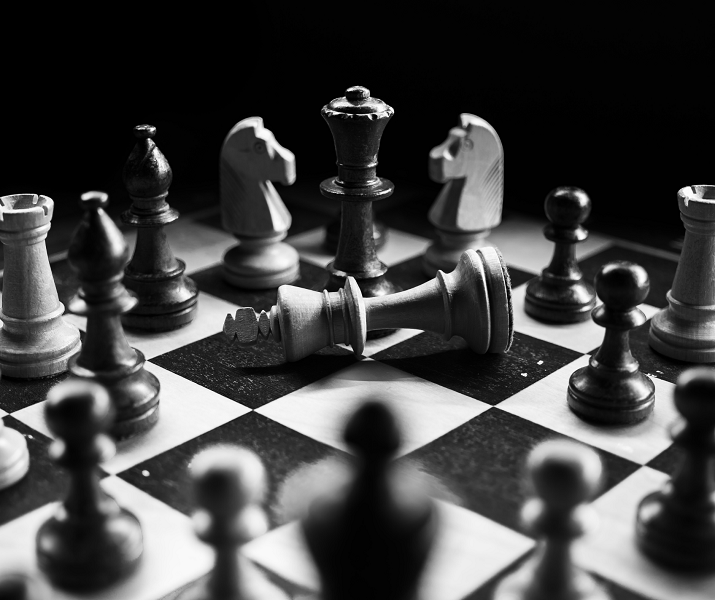 Literatura y ajedrez. Como en un campo de batalla, las piezas… | by Adriana  Santa Cruz | Medium