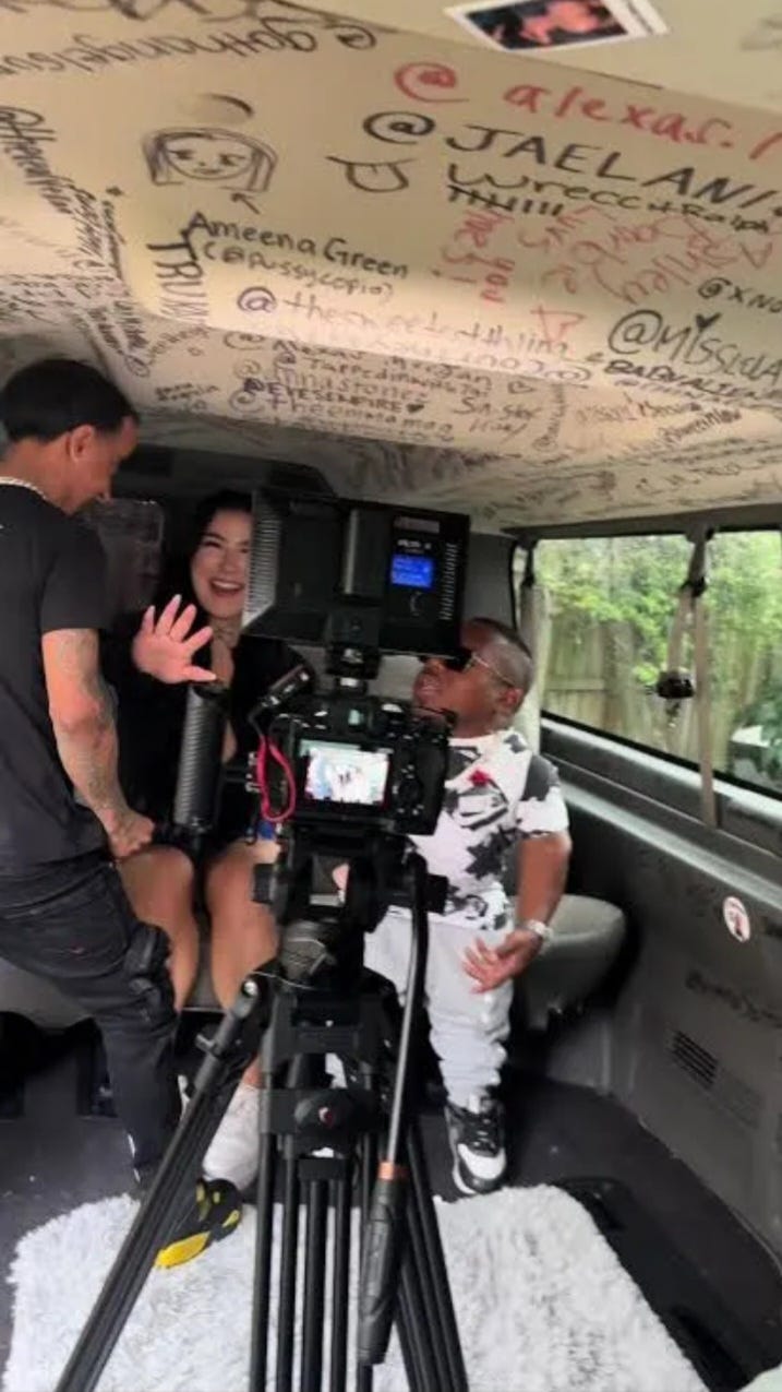 Diamond Franco And DlowBaby Alien Fan Bus Video: Unraveling the Viral  Controversy | by Rissa Pearce | Feb, 2025 | Medium