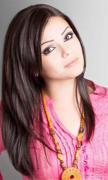 Round face hot sale straight hair haircuts