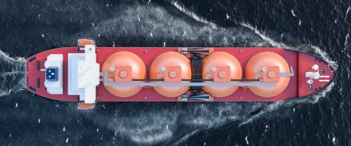 China’s CNOOC Receives First Yuan-Denominated LNG Cargo