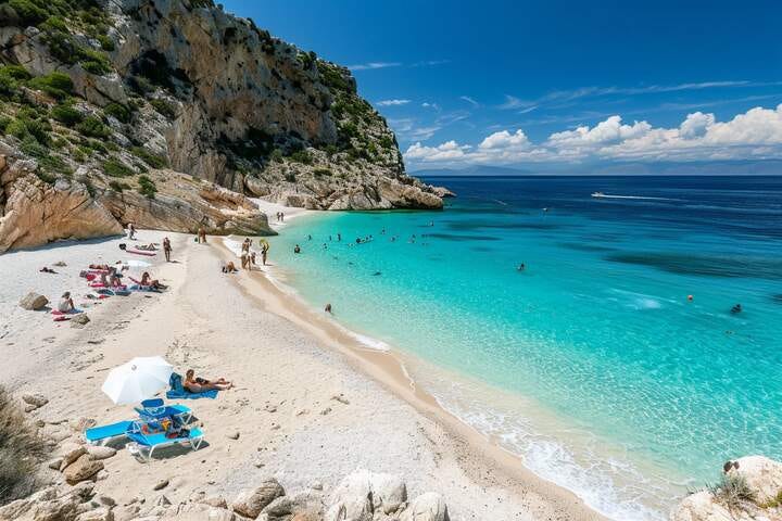 Slap af på Porto Giunco Beach — en smuk strand nær Villasimius på Sardinien
