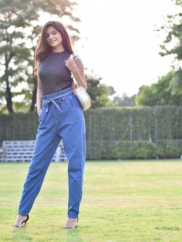 Pear shape mom jeans sales