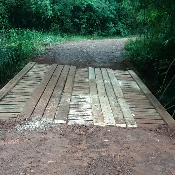 Prefeitura de Medianeira recupera ponte na Linha Rosso