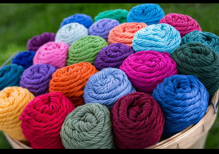 HOW TO KNOW QUALITY KNITTING YARN by Aabiae Faith Waamene Oct, 2023