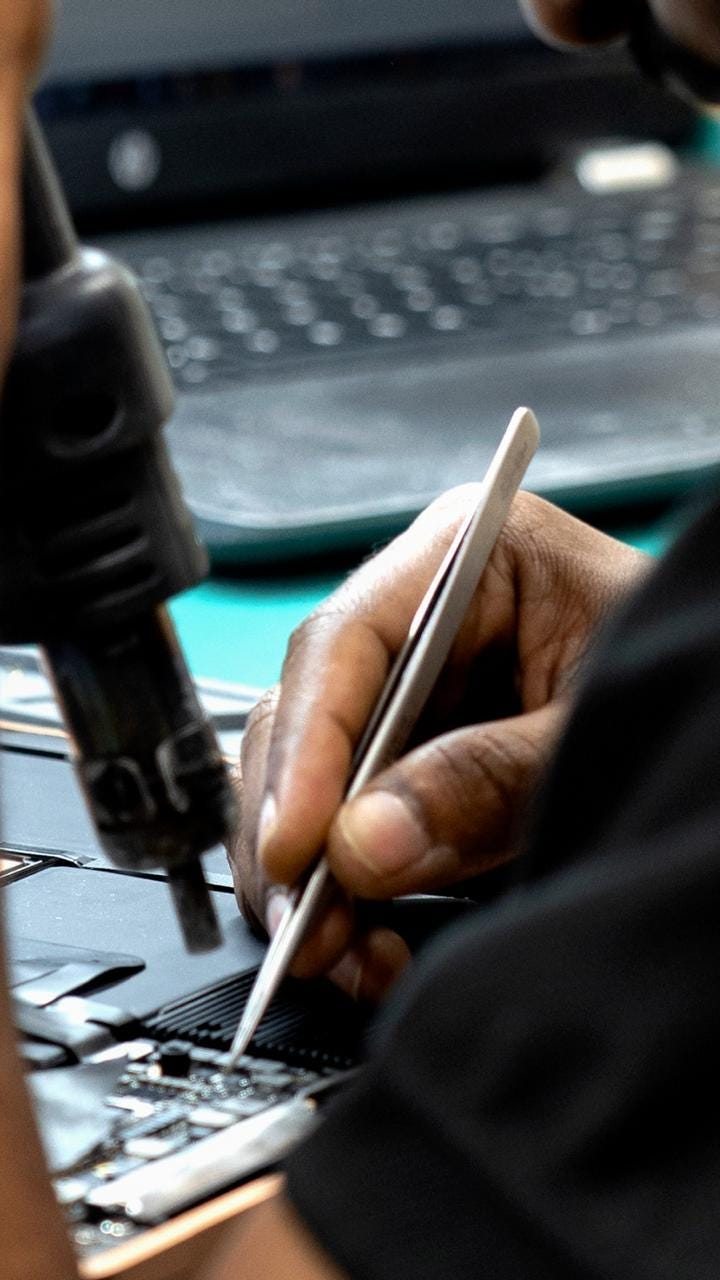 Dell Screen Replacement Service Sur | by Ayaanbin | Medium
