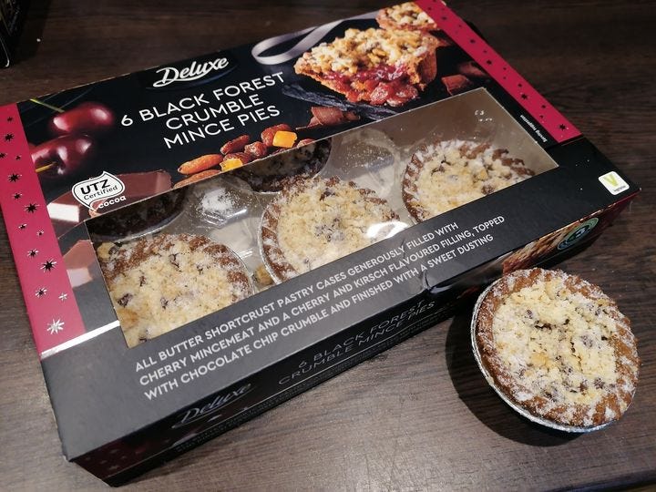 Festive Review #4: Lidl Deluxe Black Forest Crumble Mince Pies