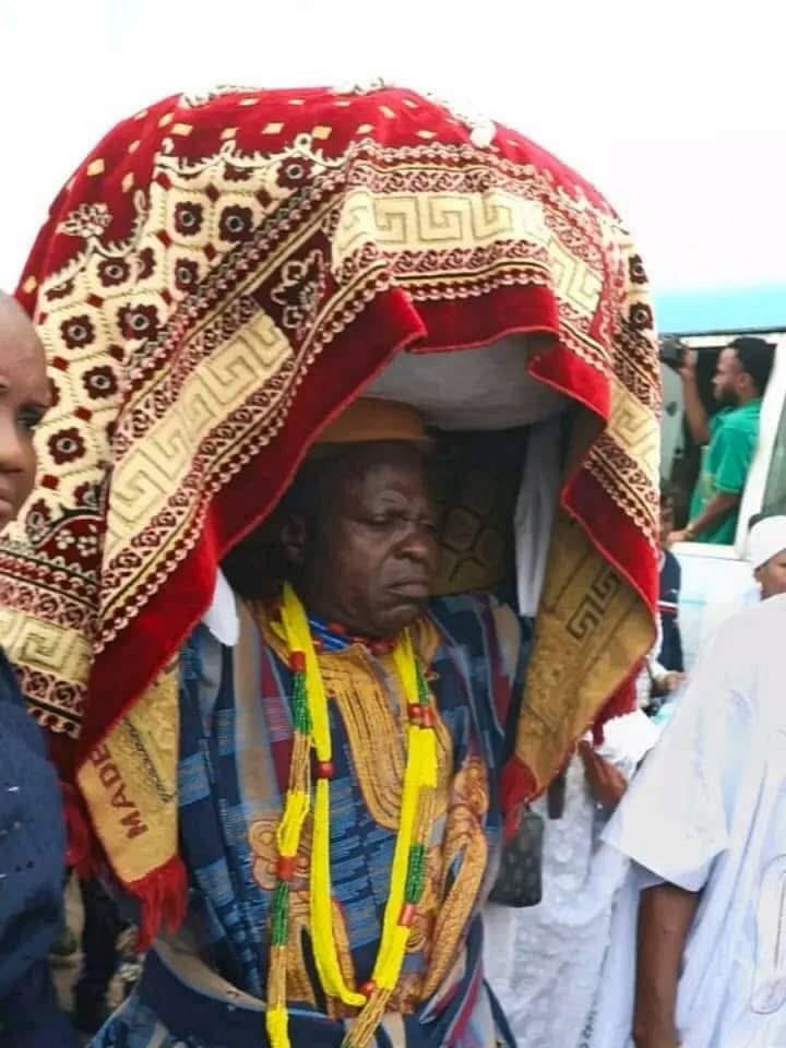 The Day the Calabash Bended: Tradition, Evolution, and the Question of ...