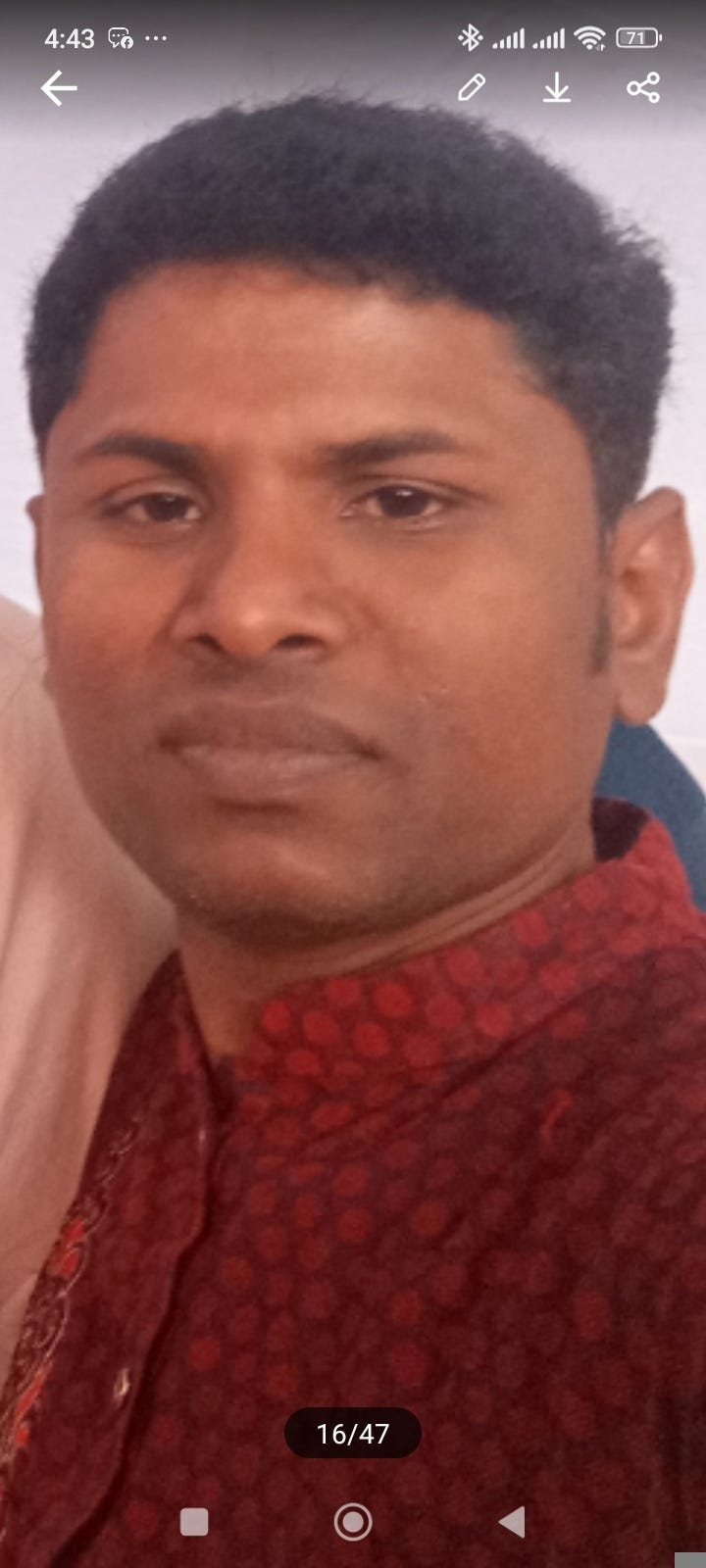 হাত থাকলেই লেখা যায় না!