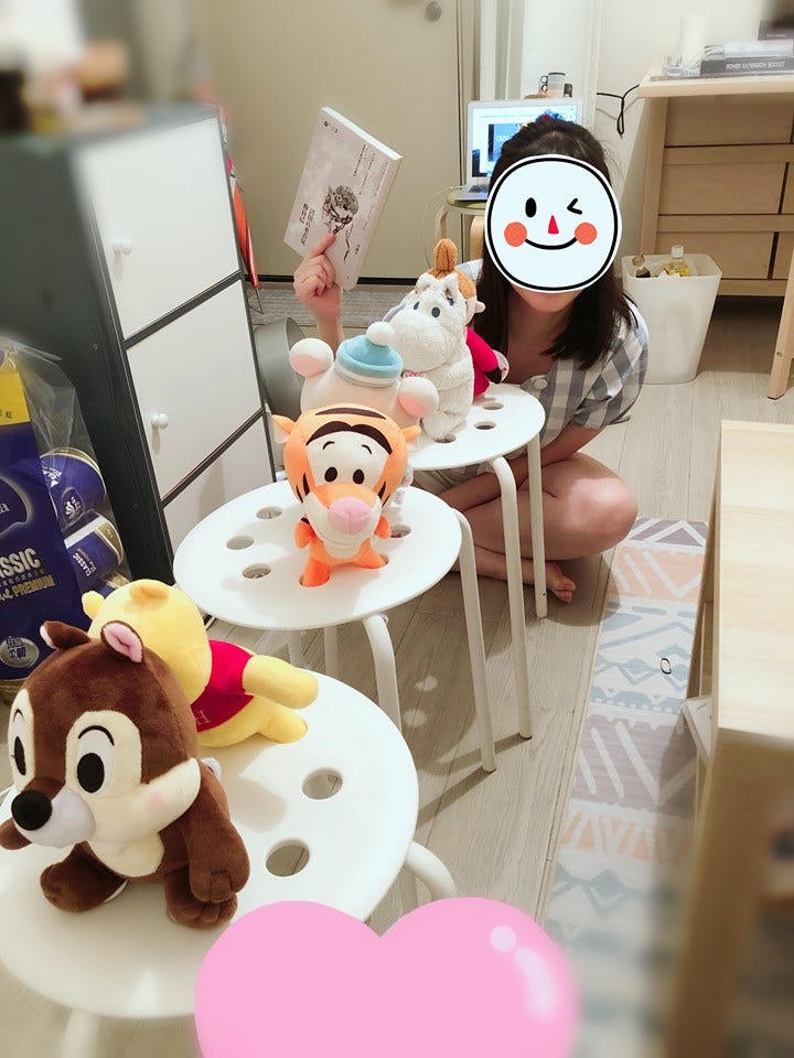 圖為Roommate趁我洗澡後時暗暗預備的簽書會盛況
