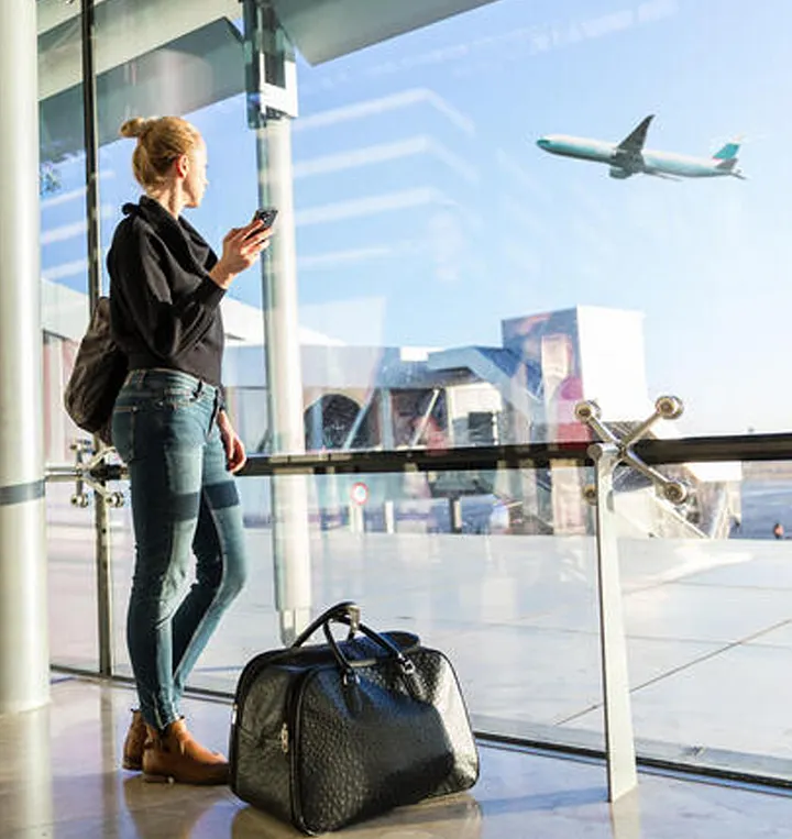 Enjoy a Comfortable Journey with Cambridge to Gatwick Airport Taxi