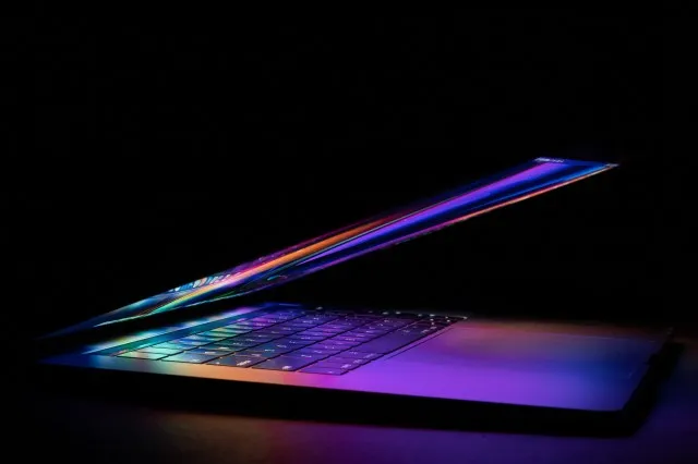 The Top 5 Benefits of Fiber Optic Internet for Businesses