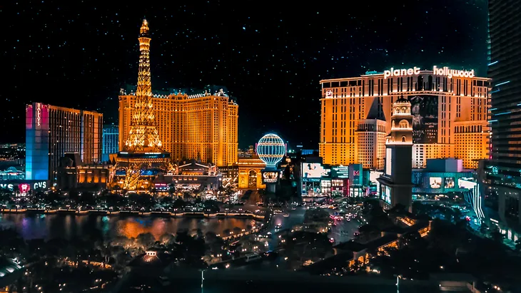 A night picture of Las Vegas Strip