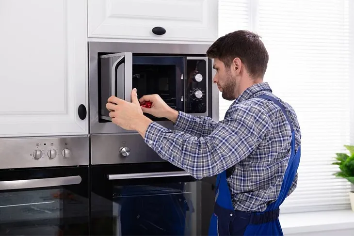 7 Ways To Fix LG Microwave Door Error