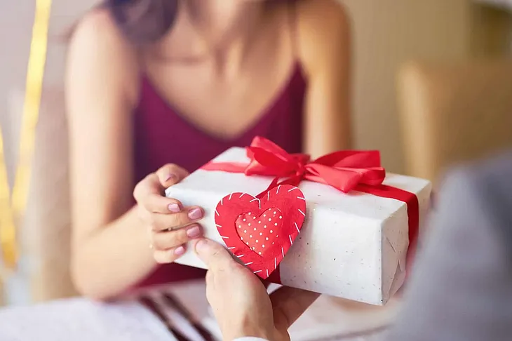 100 Ideas for Standard Gifts For Her