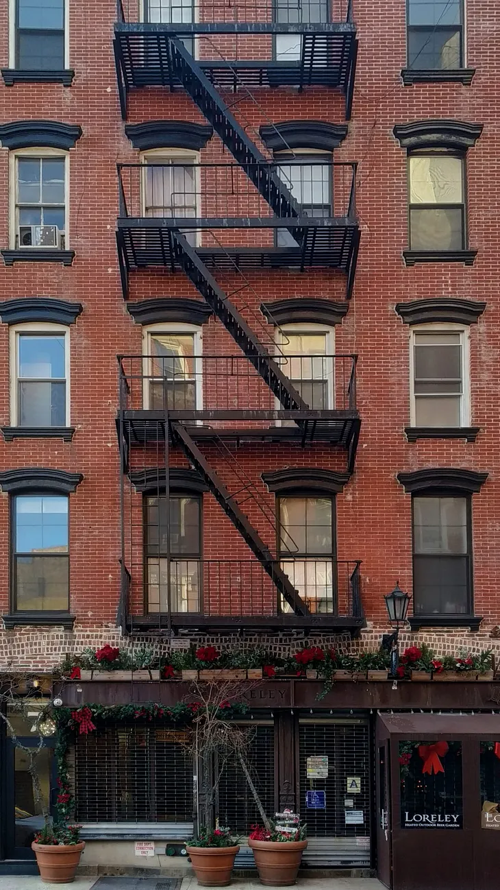 A 24-year old’s guide to getting your own apartment in NYC | BARE it