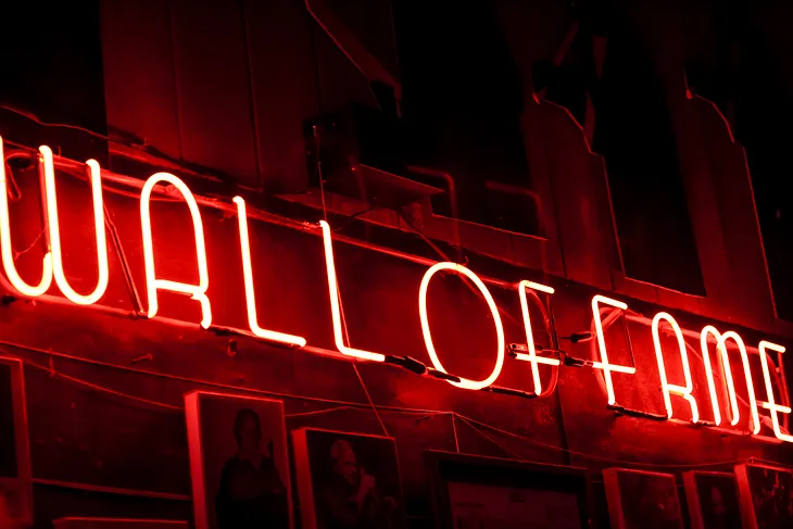 Neon light spelling out “Wall of Fame”