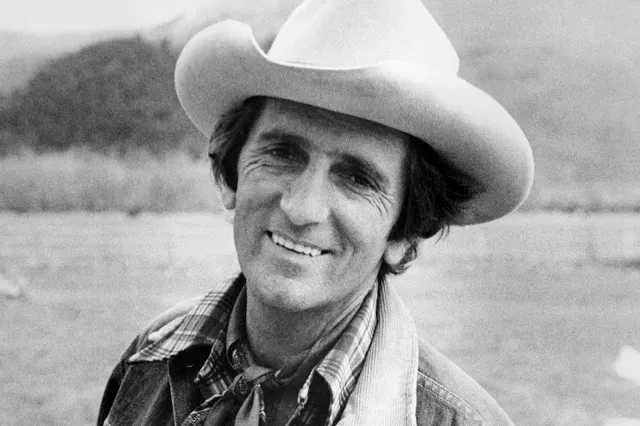 TALKING TO HARRY DEAN STANTON ON THE FLIPSIDE (PAR