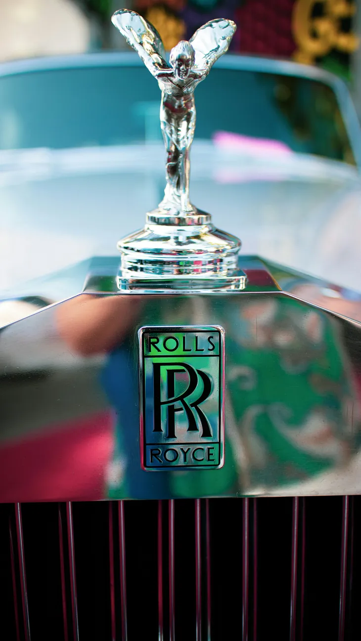 Head piece of a Rolls Royce