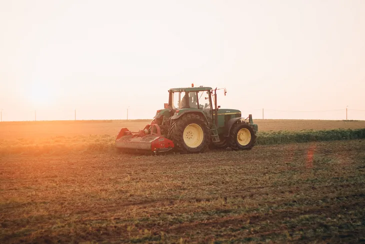 Construction of a tractor