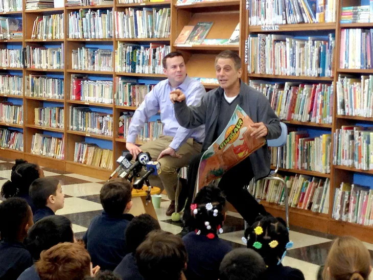 Tony Danza visits Fox Chase for Read Across America