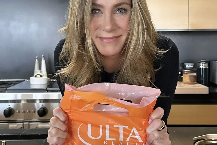 Jennifer Aniston’s Haircare Brand LolaVie Enters Ulta Beauty — Retail Bum