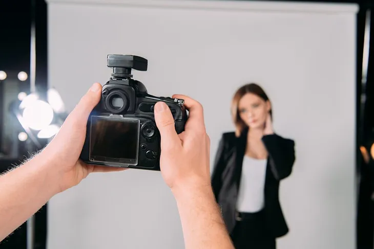 The Importance of a Professional Headshot: How to Get One Without Breaking the Bank