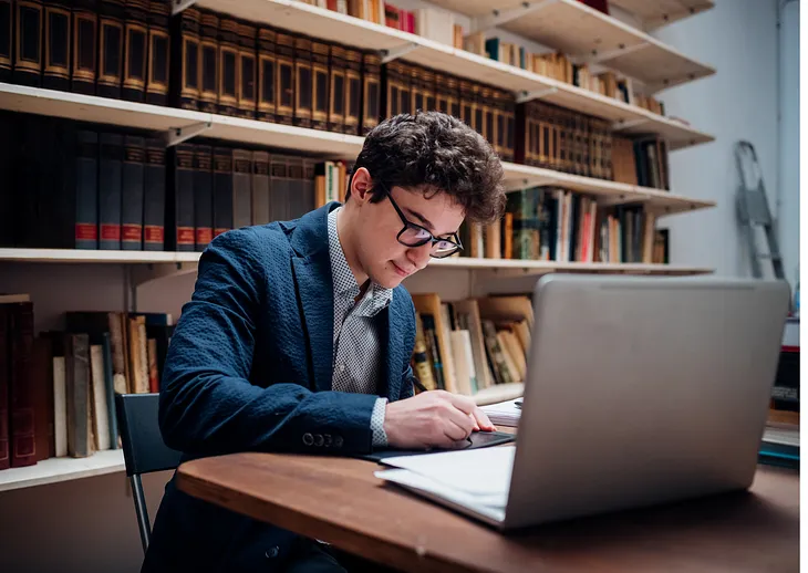 The best way to take an online exam: Via a video conference system