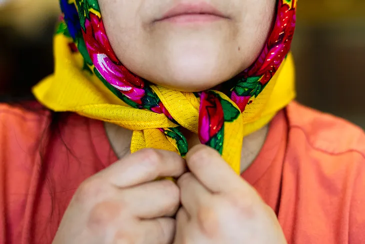 Indigenous Peoples Wear Traditional Scarves to Showcase Long Connection and Support for Ukrainians