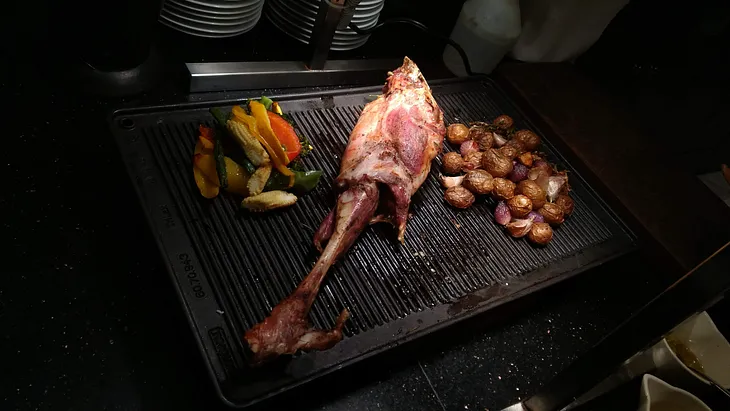 Le Gigot D’Agneau Rôti (Roasted Leg of Lamb) :